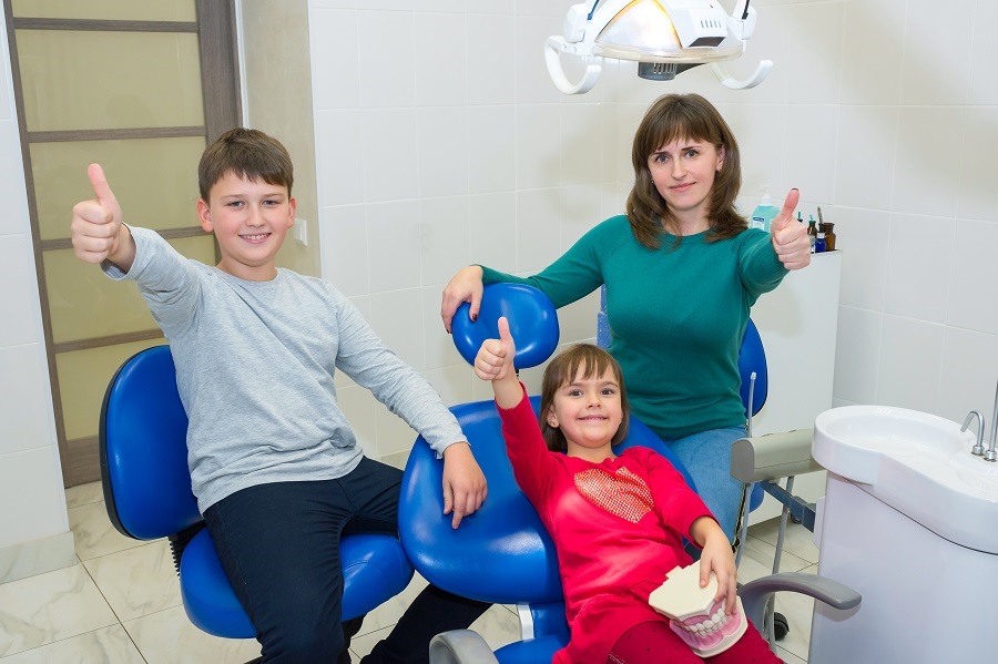 The benefits of teeth cleaning