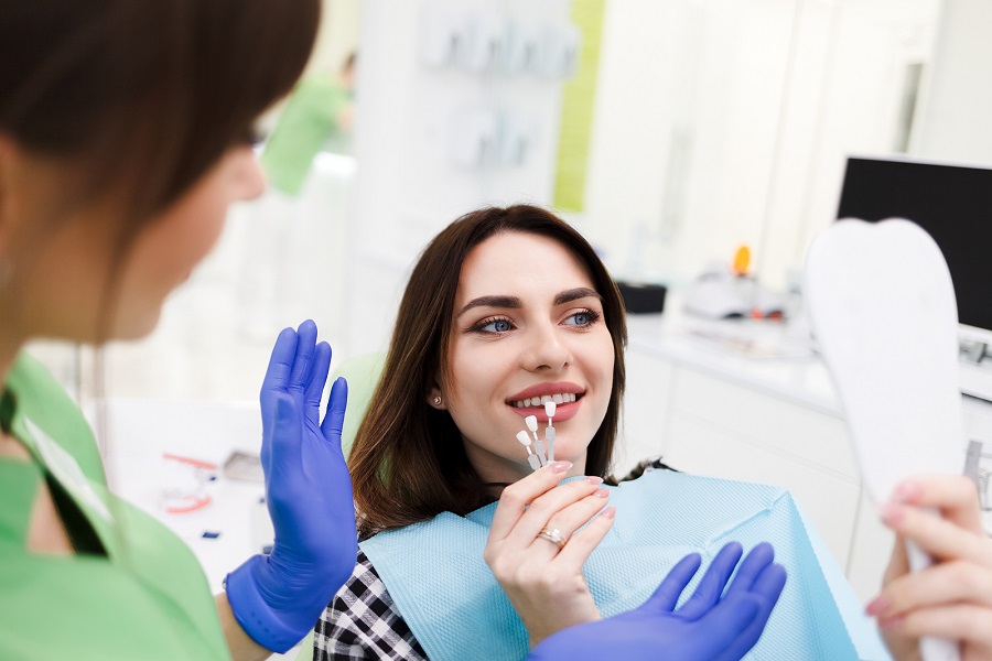 Reasons You Should Give Porcelain Veneers a Thought