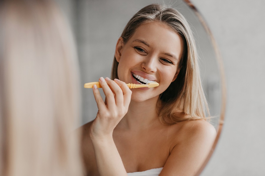 How Can You Maintain Good Oral Health At Home?